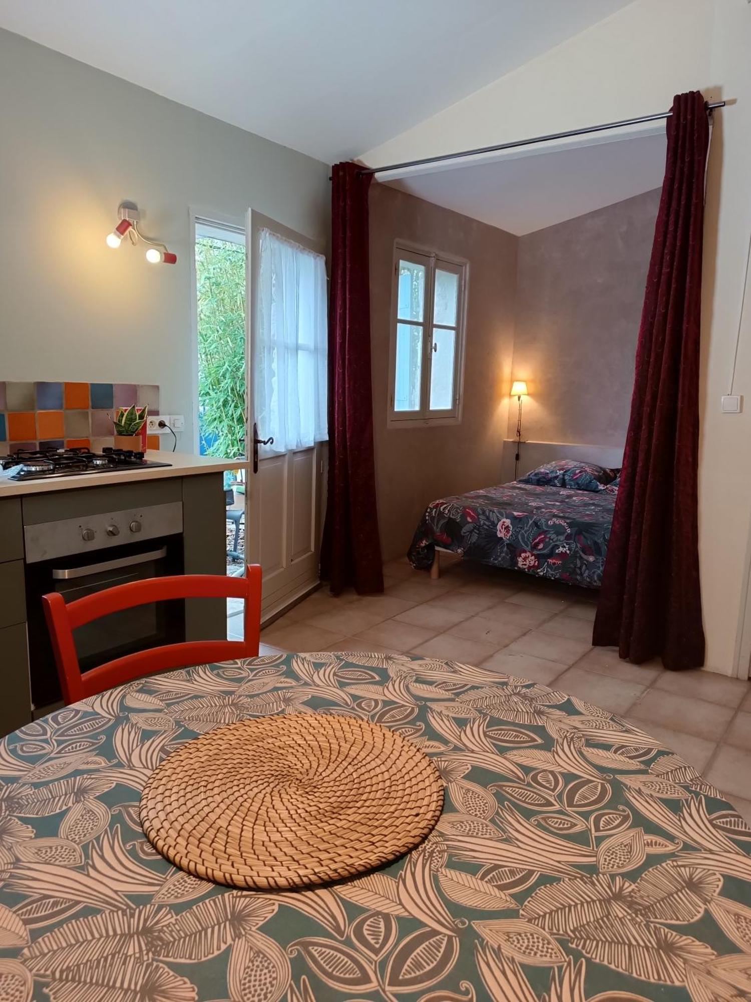 Villa Sous La Vigne à Rustrel Extérieur photo